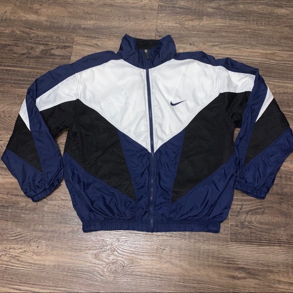 nike big swoosh windbreaker